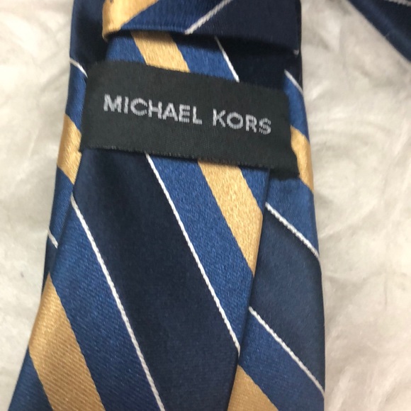 🆕 Michael Kors Silk Tie - Picture 8 of 9